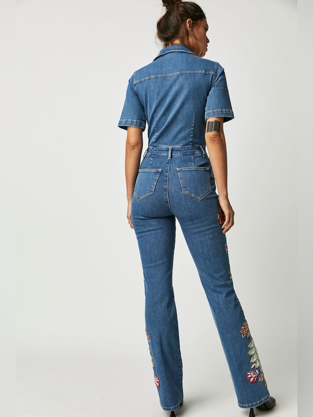 Free People Driftwood Embroidered Jumpsuit Size M EUC - Picture 2 of 9